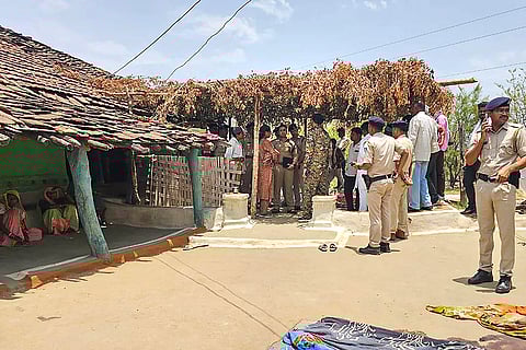 Youth kills 8 people and hangs himself